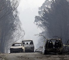 Ας αναγεννηθούμε μέσα από τις στάχτες μας !